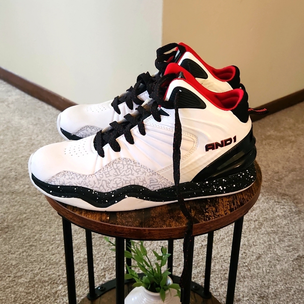 AND1 shoes. Sz 7
